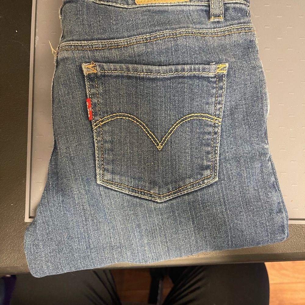 Levi's girls size 14 skinny jeans.